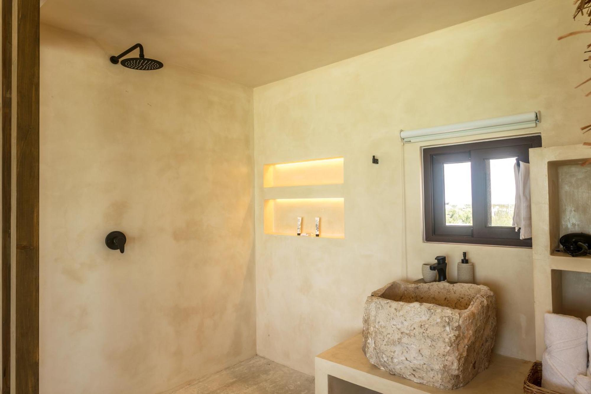 Awa Boutique - Front Hotel 5*