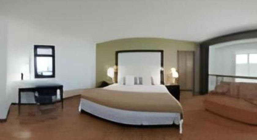 By Ihg Hotel