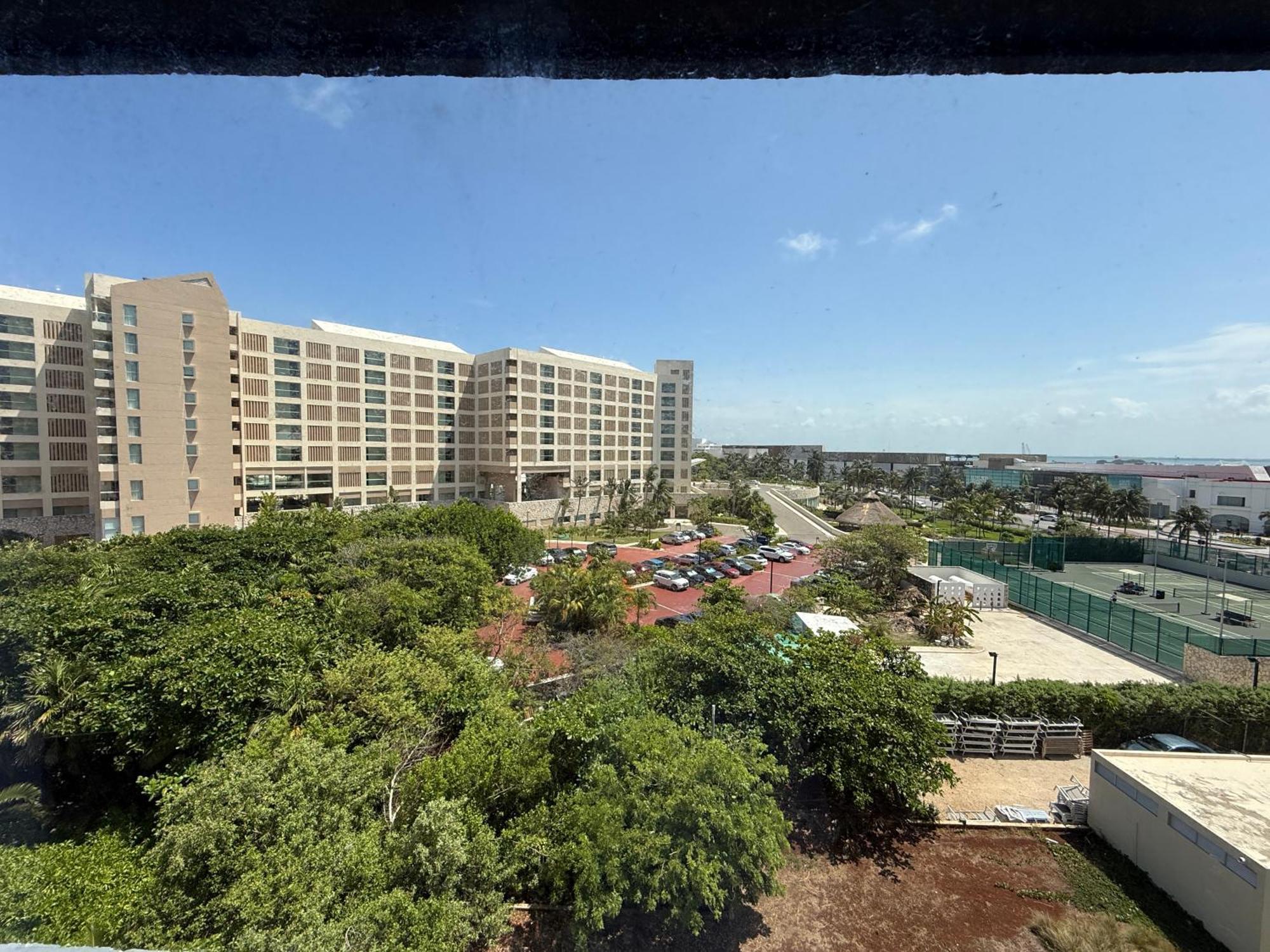 Aparthotel In Ocean Front Cancun