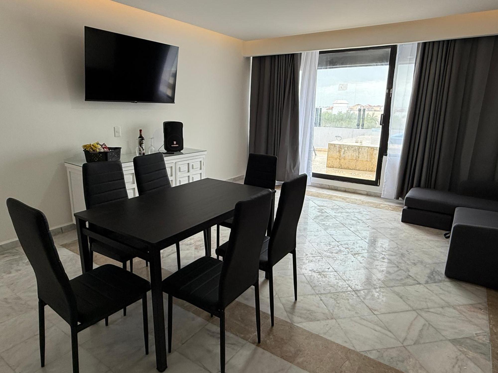 In Ocean Front Aparthotel 3*
