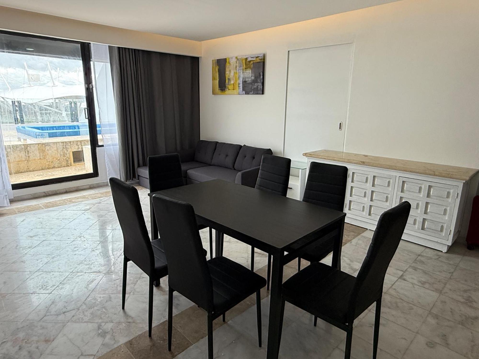 Aparthotel In Ocean Front 3*