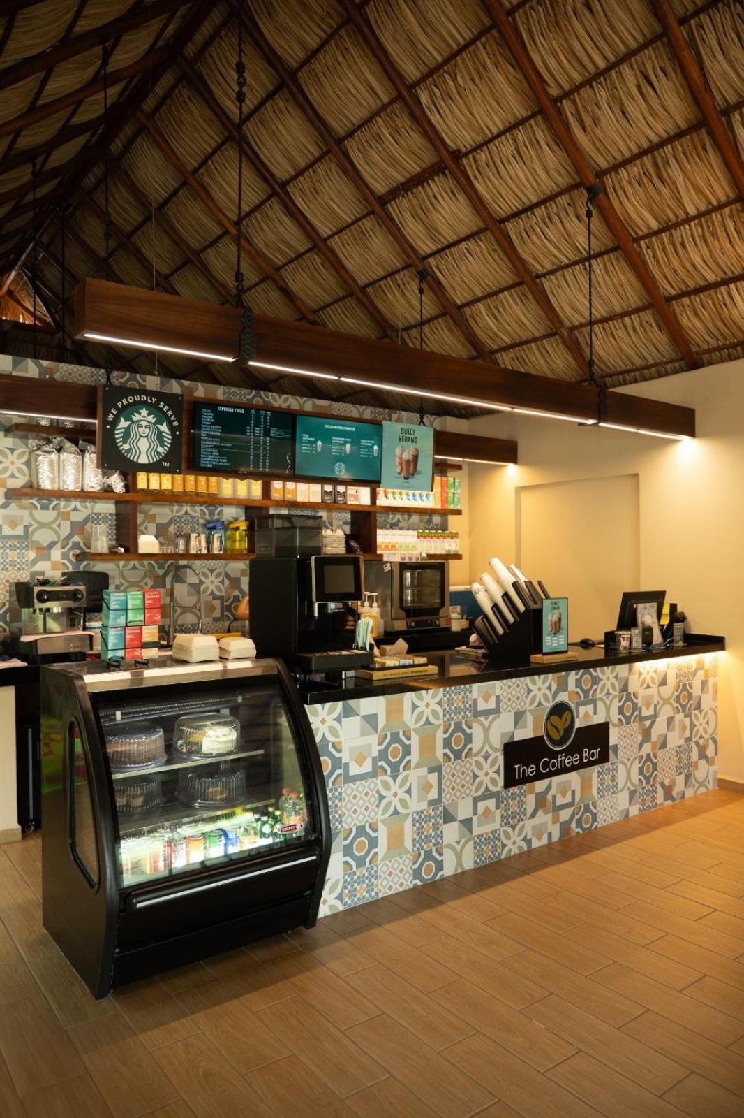 Coral Huatulco Hotel