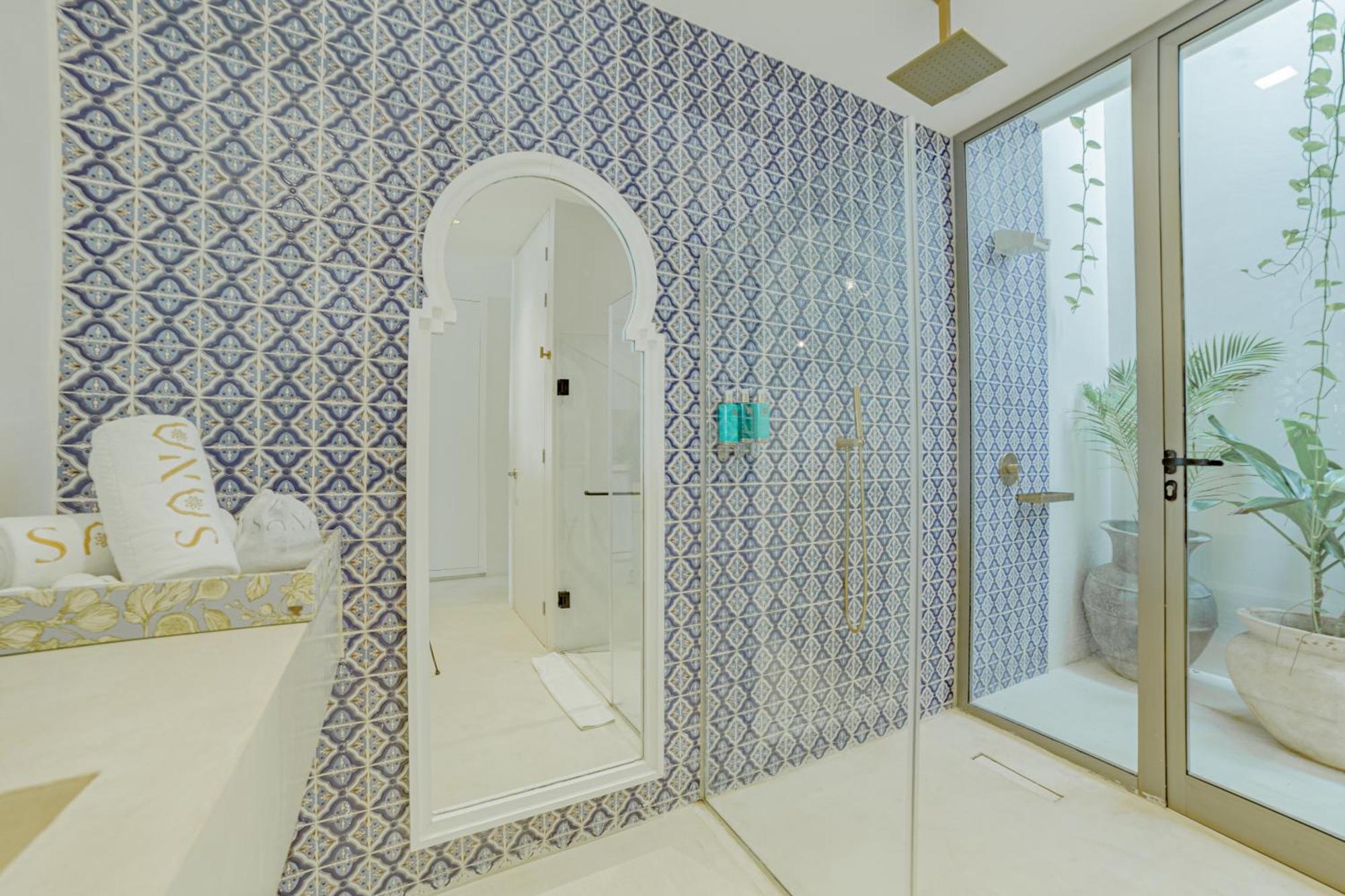 Sana Beachfront Boutique Hotel