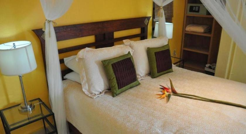 Flamingo Hotel 3*