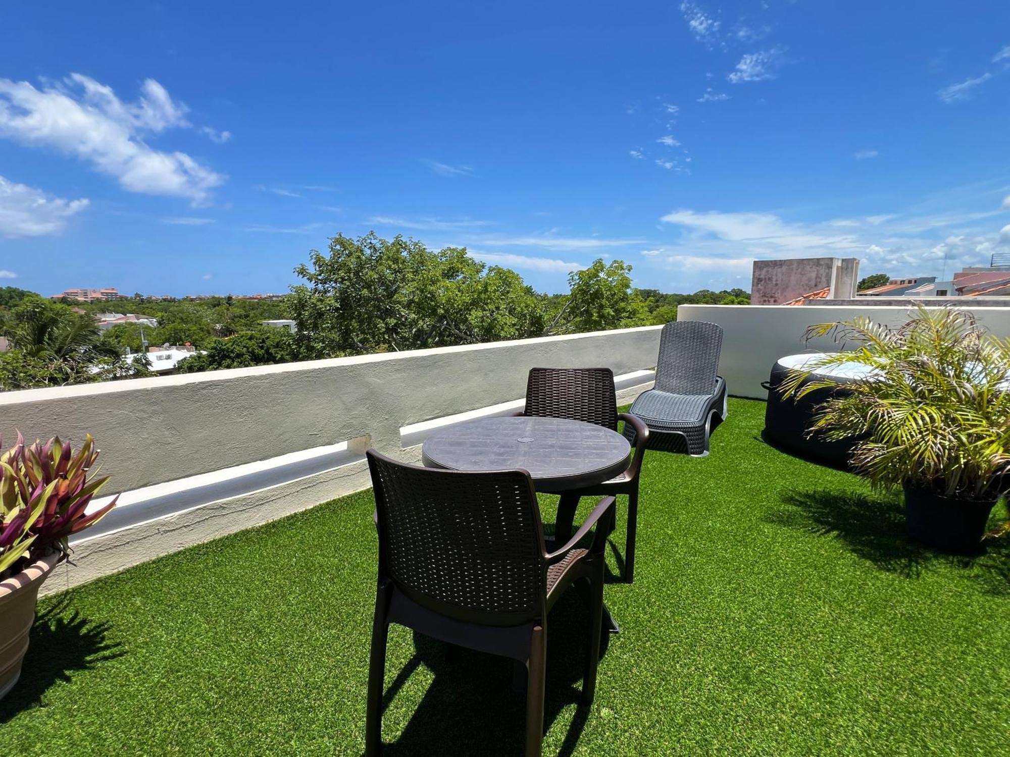 Private Jacuzzi, Golf Getaway, Sunrise View Puerto Aventuras