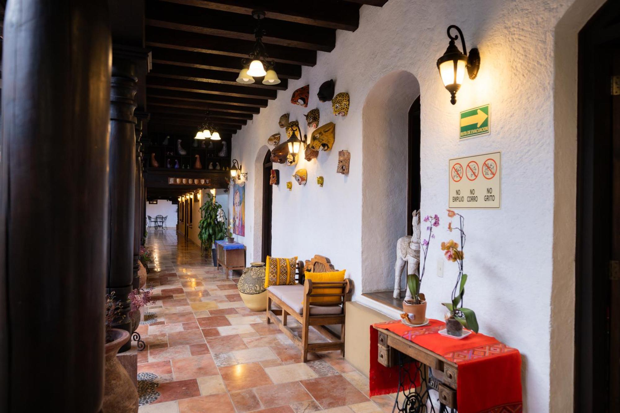 Plaza San Cristobal 4*