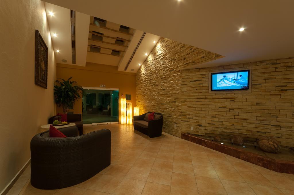 Artisan Playa Esmeralda Family Hotel