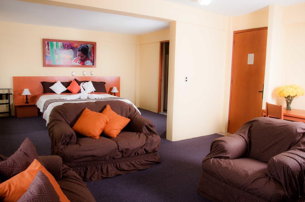 Azulejos Hotel 4*