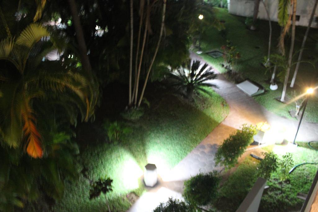 Tenisol Manzanillo