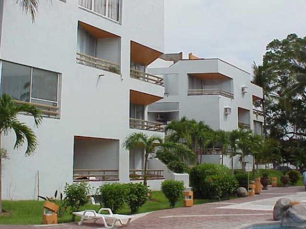Tenisol 3* Manzanillo