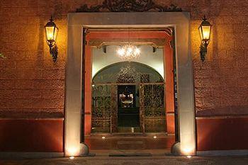 Hacienda La Venta 3*