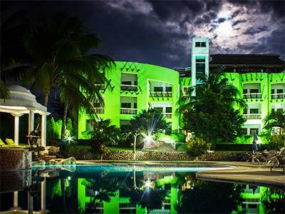 Hotel & Punta Esmeralda