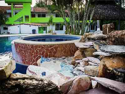 & Punta Esmeralda