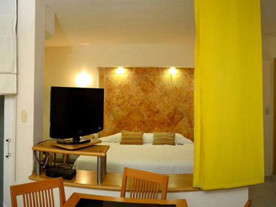 Hotel Angeles & 3*