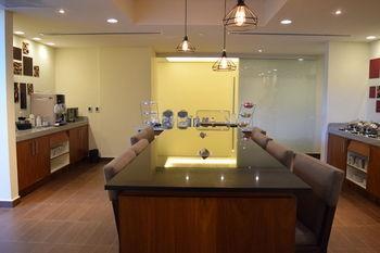Hampton & By Hilton Cabos San Jose del Cabo