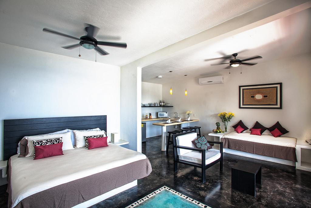 Hotel Manta Raya - Right On The 3*
