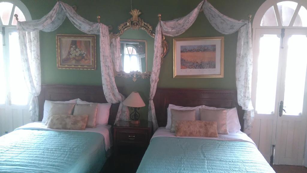 B&B La Casa De Los Espejos Holistic (Adults Only) Bed & Breakfast San Miguel de Allende