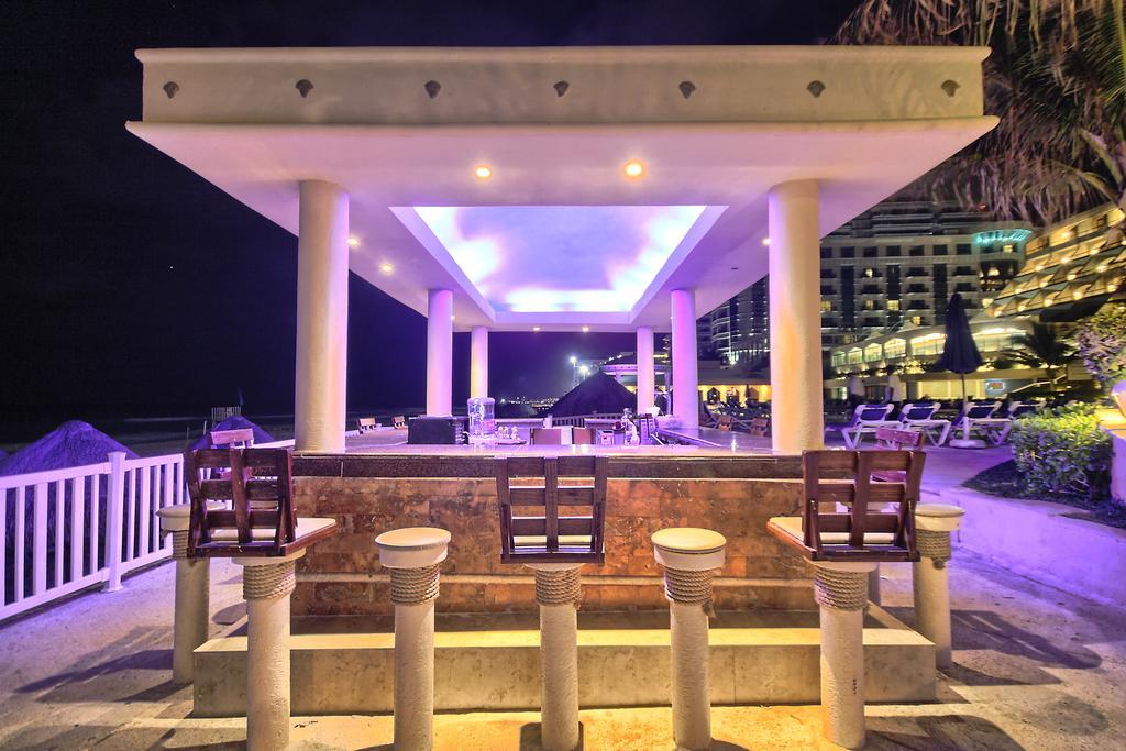 Golden Parnassus & (adults Only) Hotel Cancun
