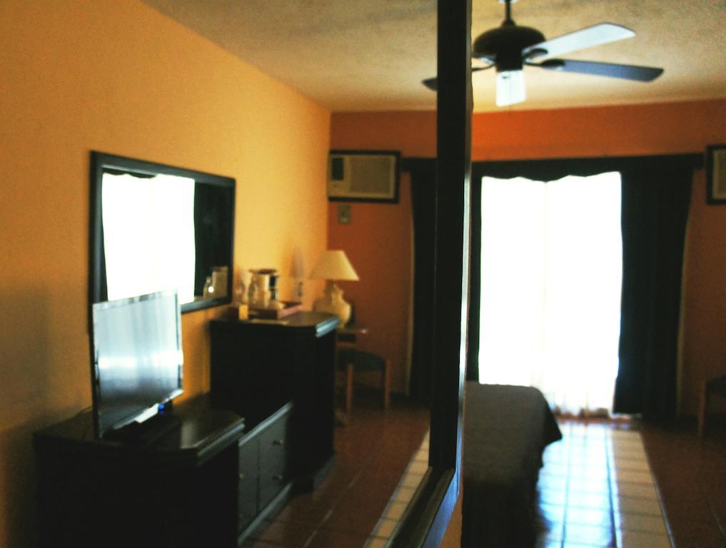 Casa Grande Y Centro De Negocios