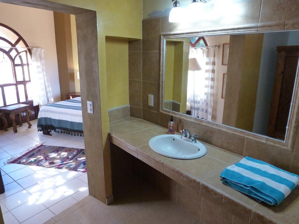 Bed & Breakfast La Cupula Teotitlan *