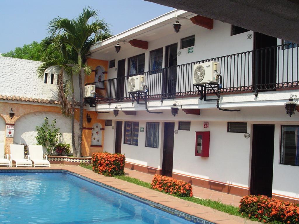 Hotel & Coral