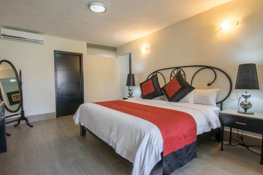 Hotel Real De Minas Poliforum 4*