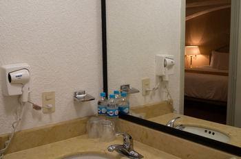 Hotel Meson Del Valle 4*
