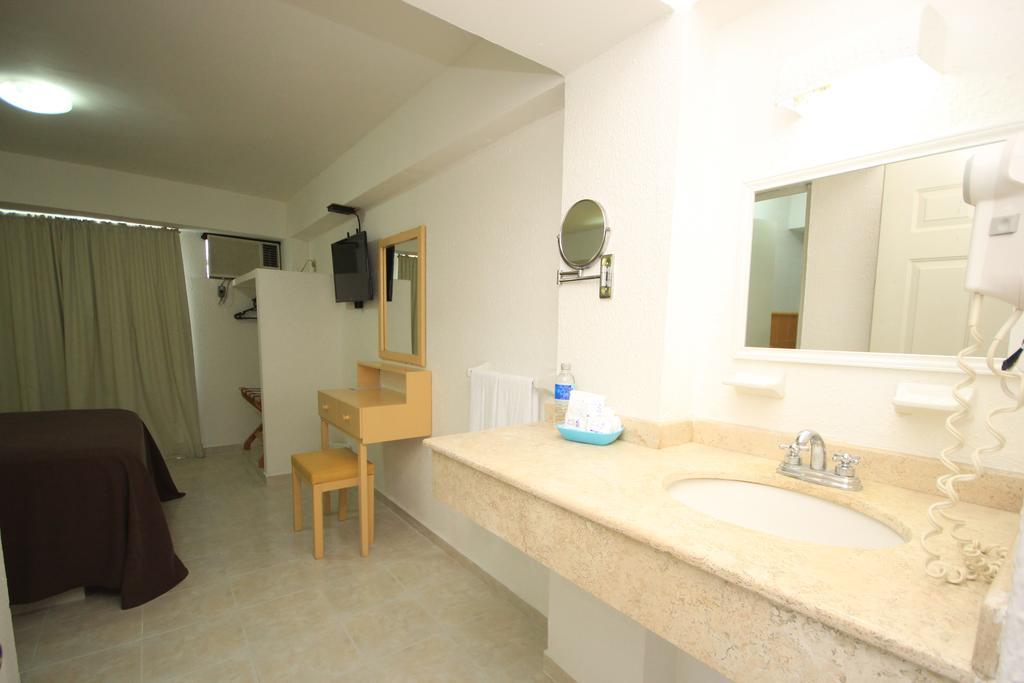 Hotel Del Carmen
