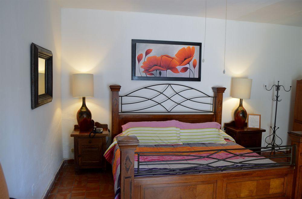 Bed & Breakfast Rosa Morada Tlaquepaque