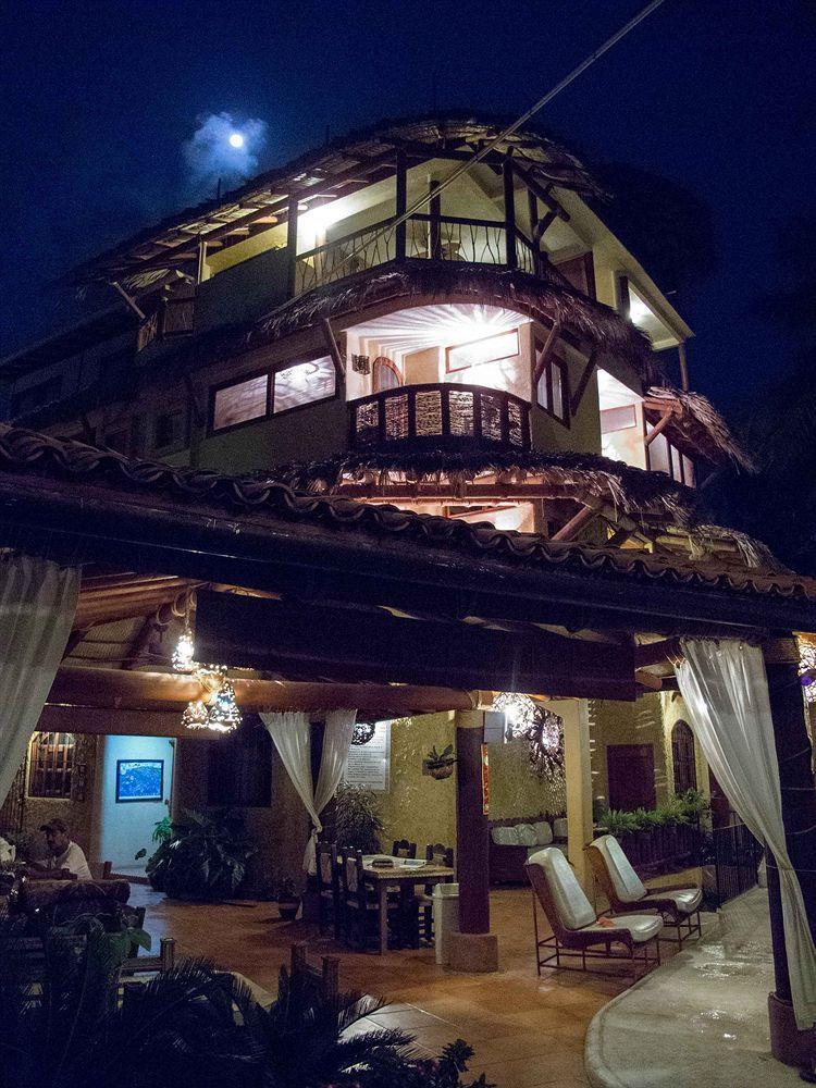 Hotel Azucenas