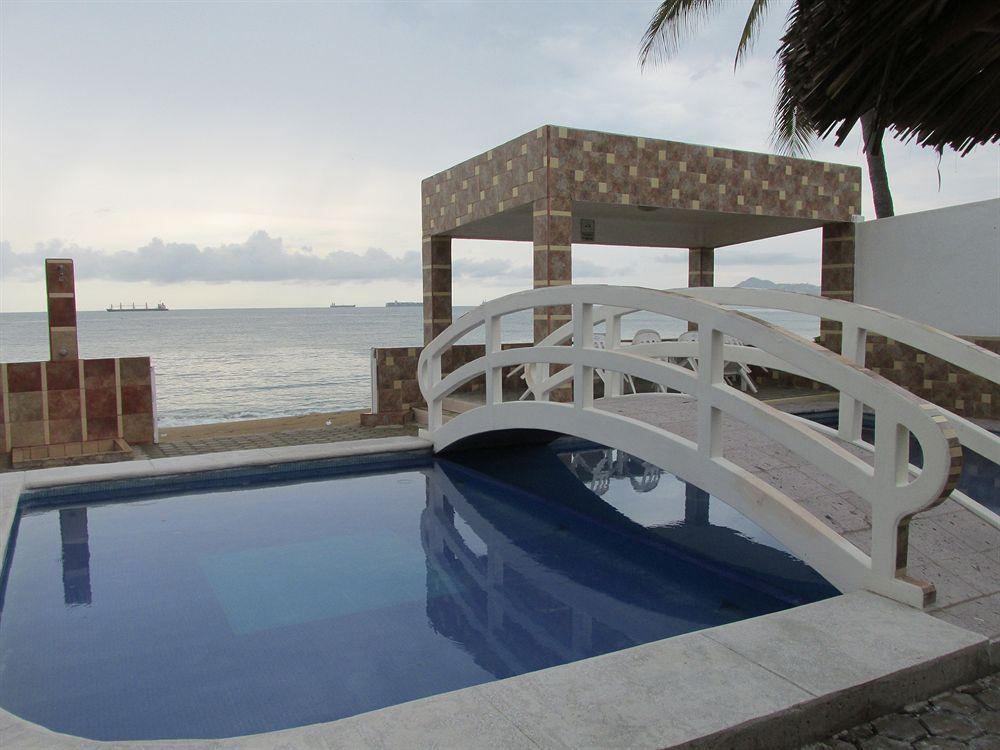 Albatros Manzanillo