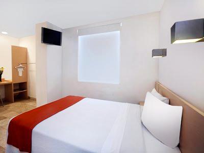 One Forum Hotel 3*