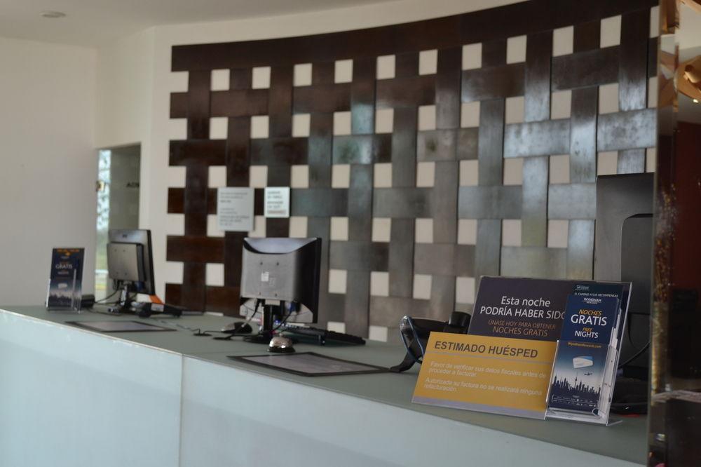 Wyndham Garden Bajio Aeropuerto Hotel 5*