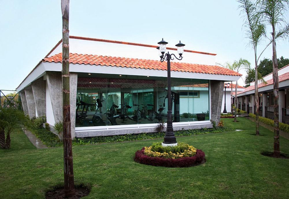 Ecce & Hotel