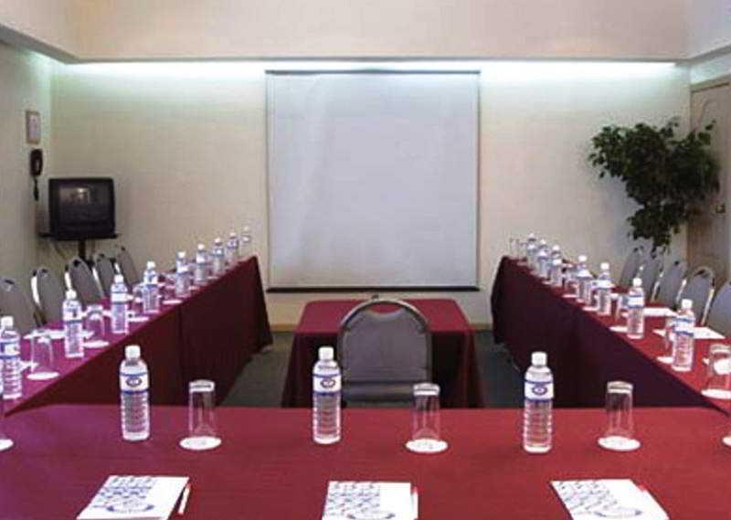 Imperio De Angeles Executive Poliforum 4*