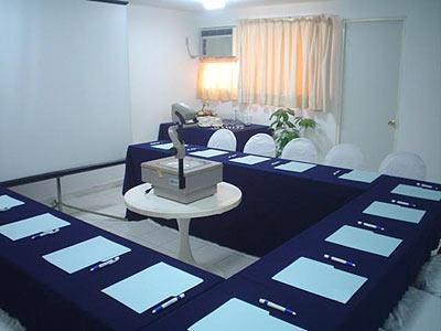 Del Carmen Hotel