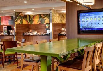 Fairfield & Juriquilla Hotel 4*