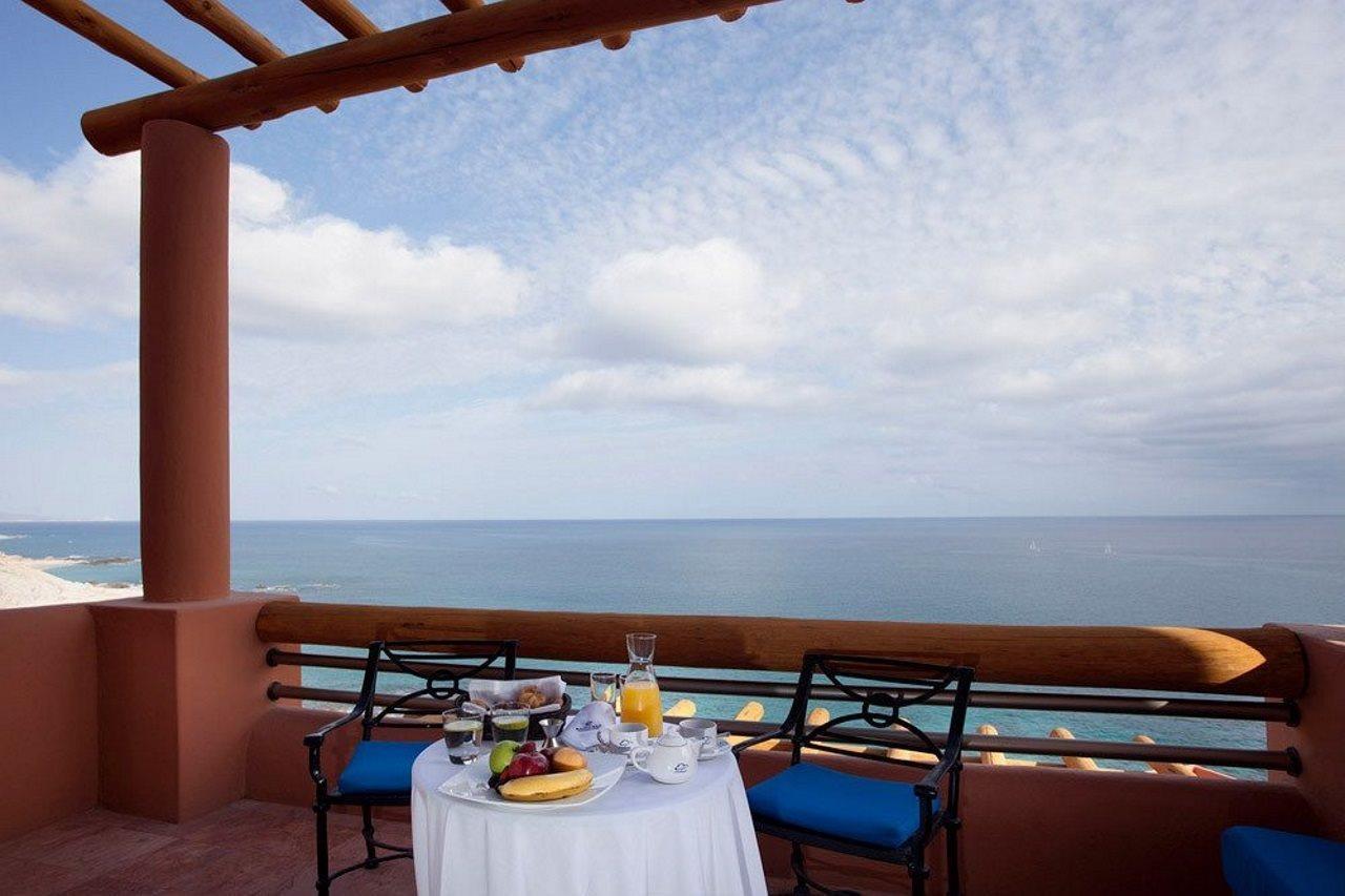 Club Regina Cabos Hotel 4*