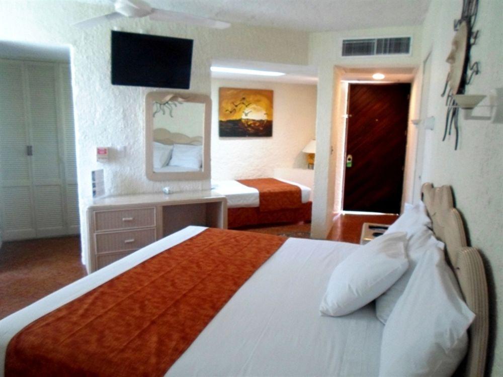 Hotel Cabo Blanco And Marina