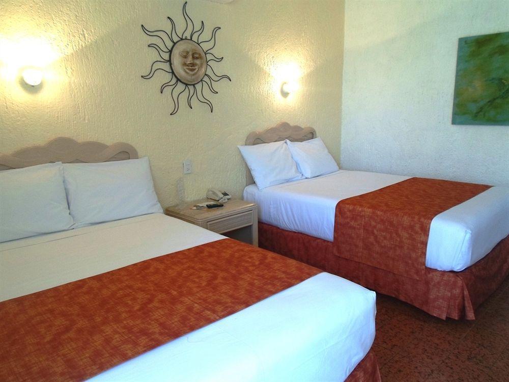 Hotel Cabo Blanco And Marina Barra de Navidad