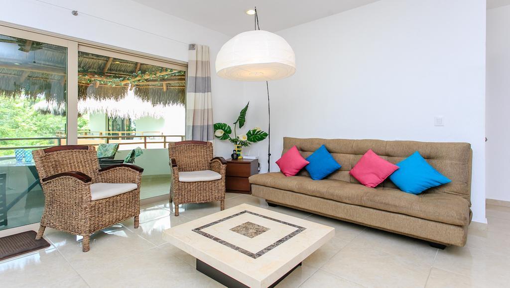 Perfectly Situated Between The Beach & Town By Stella Apartment *