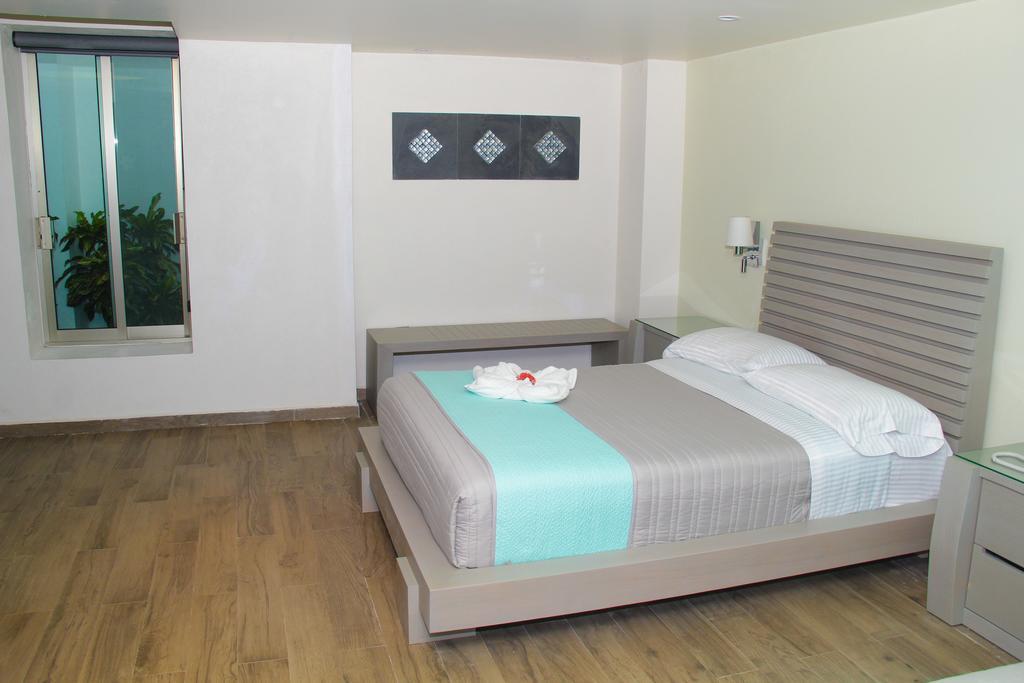 Aparthotel Villas Maria Isabel 4*