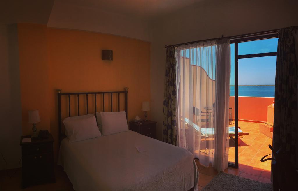 Hotel La & Club La Paz