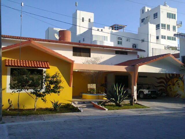 Beachouse Dive Hostel