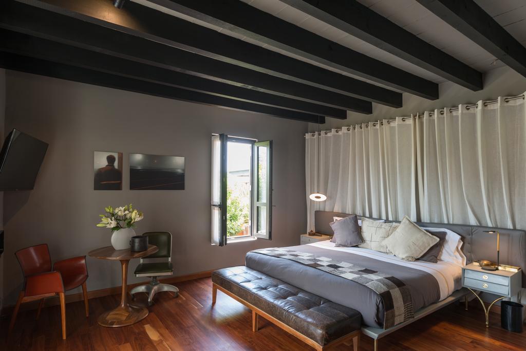 Dos Casas &