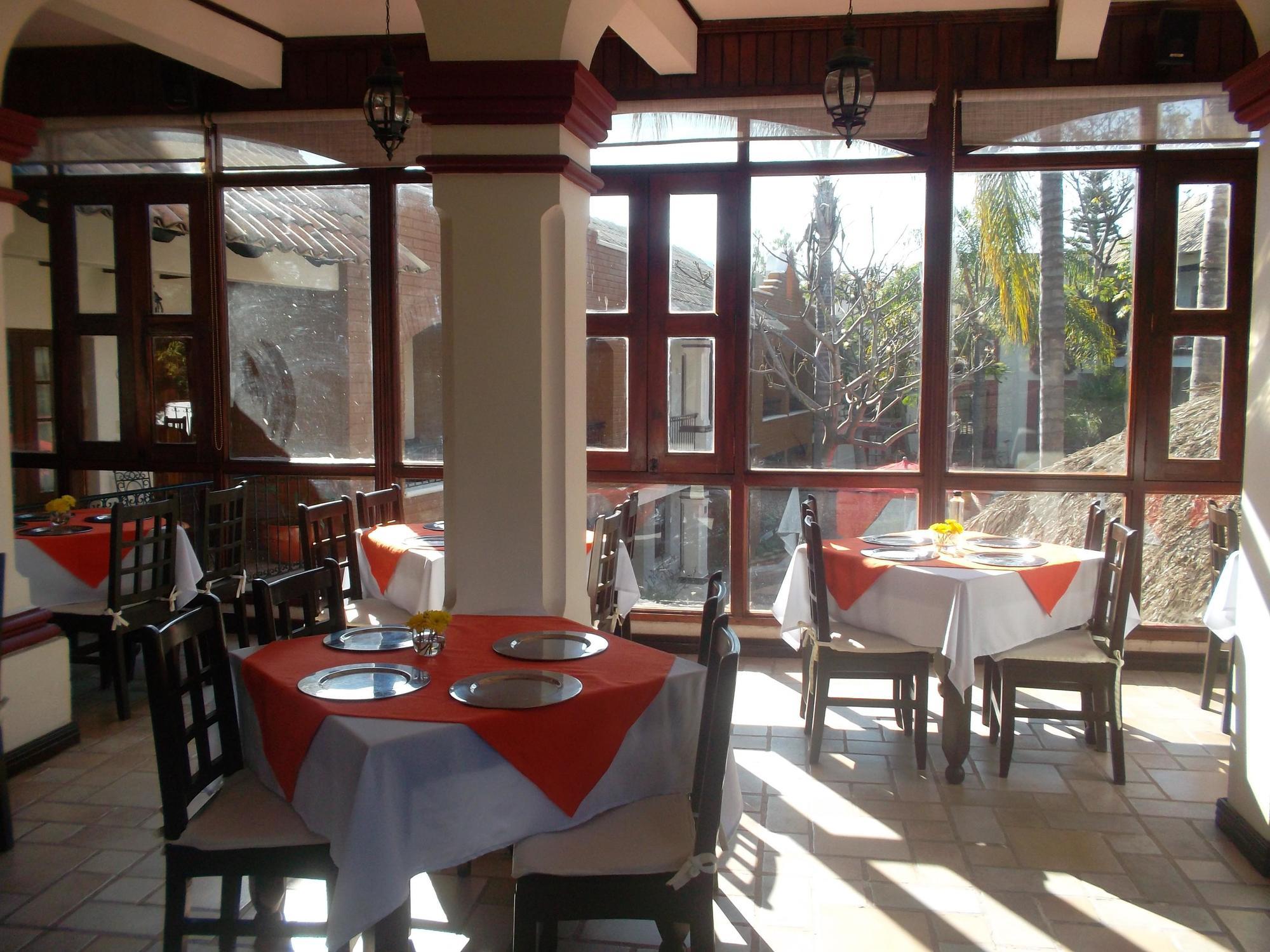 Casa De Adobe Gallery & Luxury Boutique Hotel 4*
