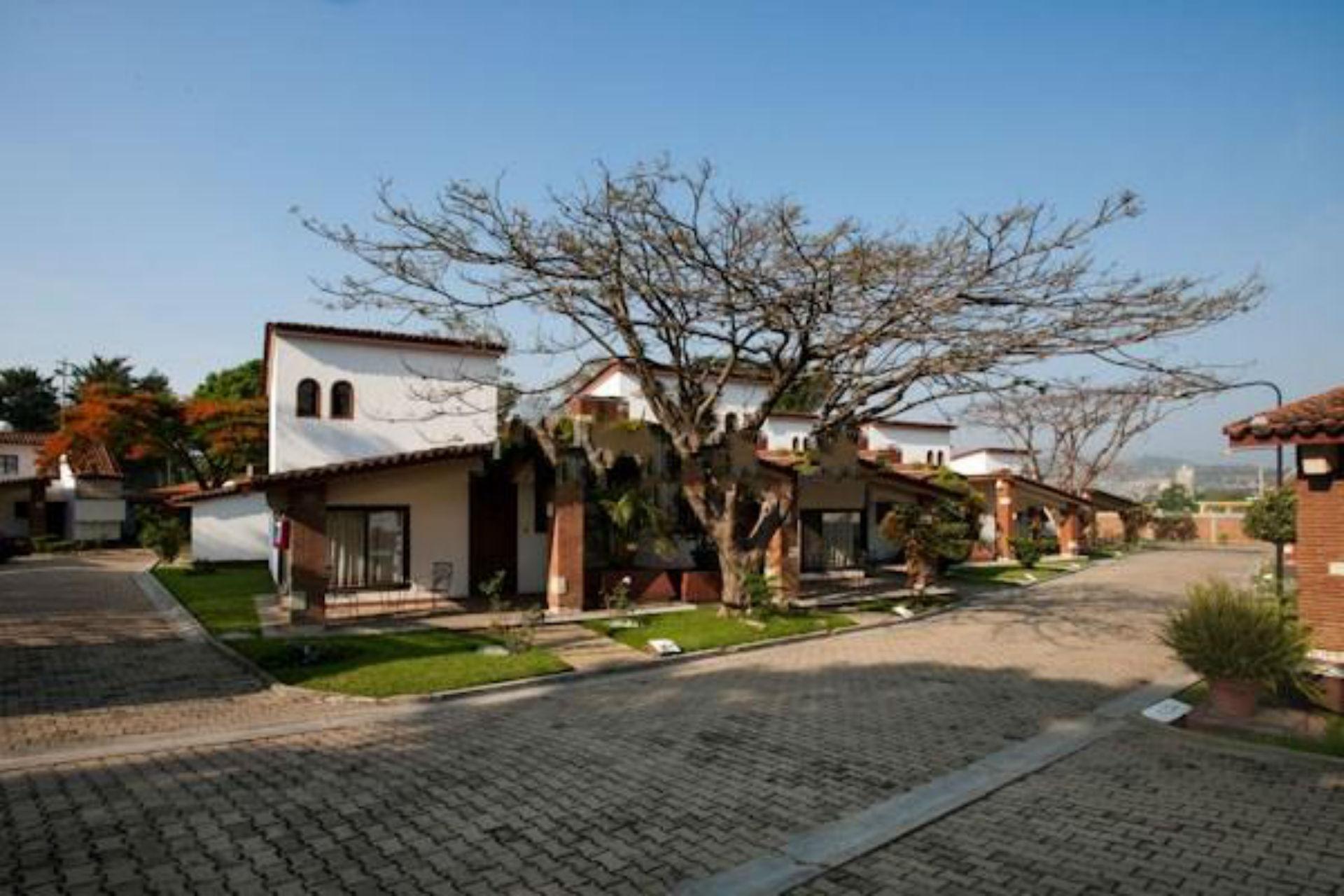 Hotel Del Sol &