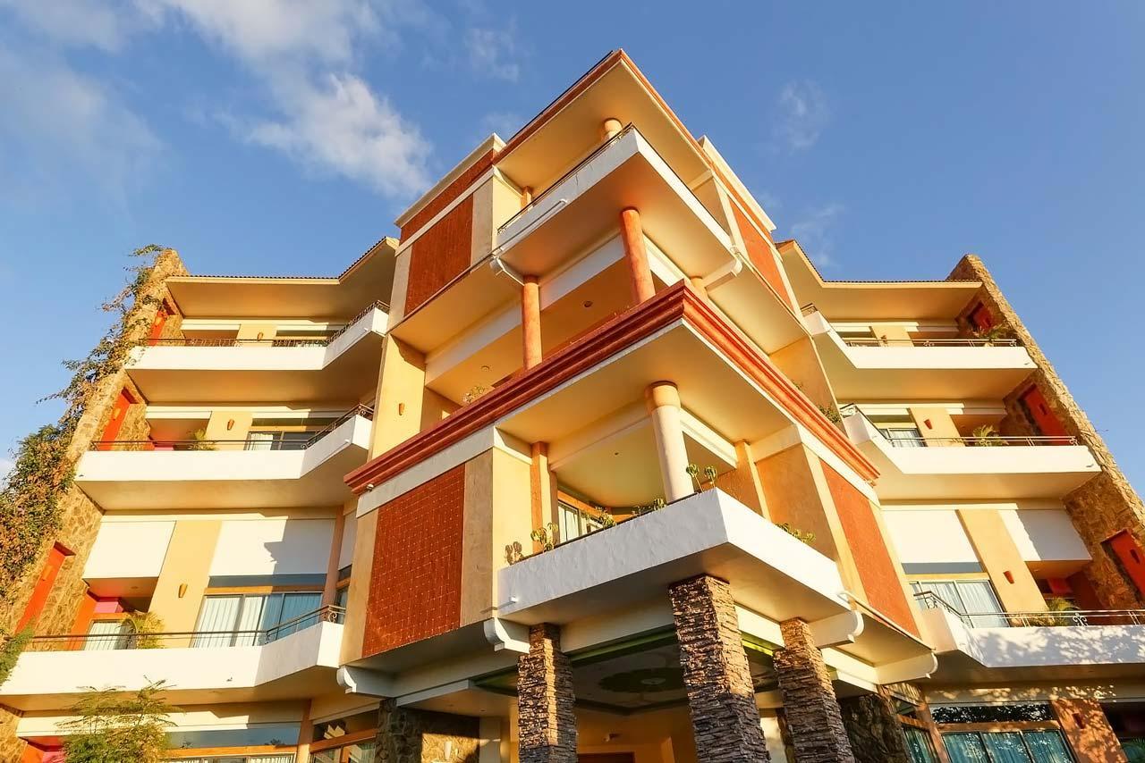 Xadani Hotel 4*