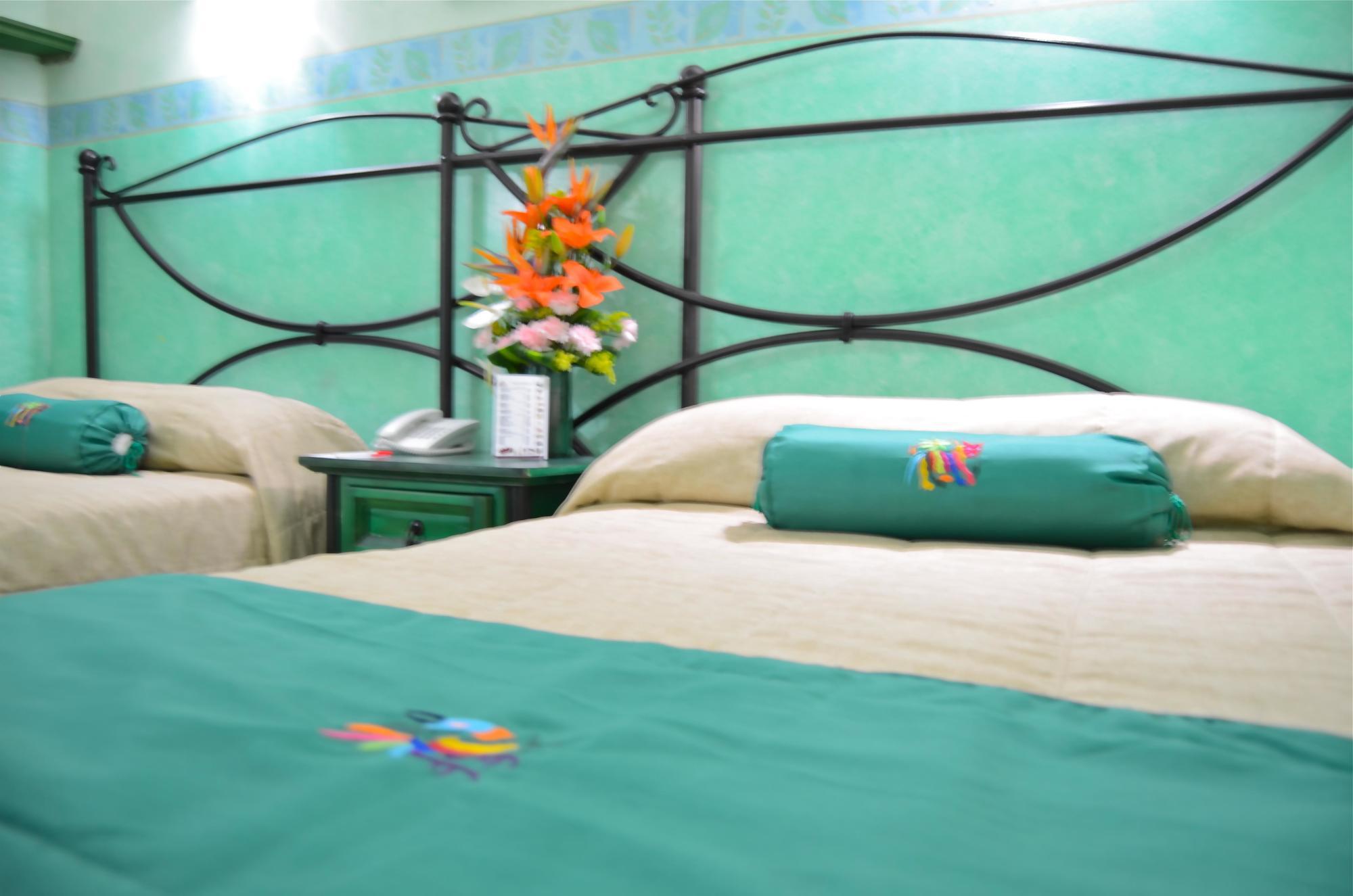 Plaza Poblana Hotel