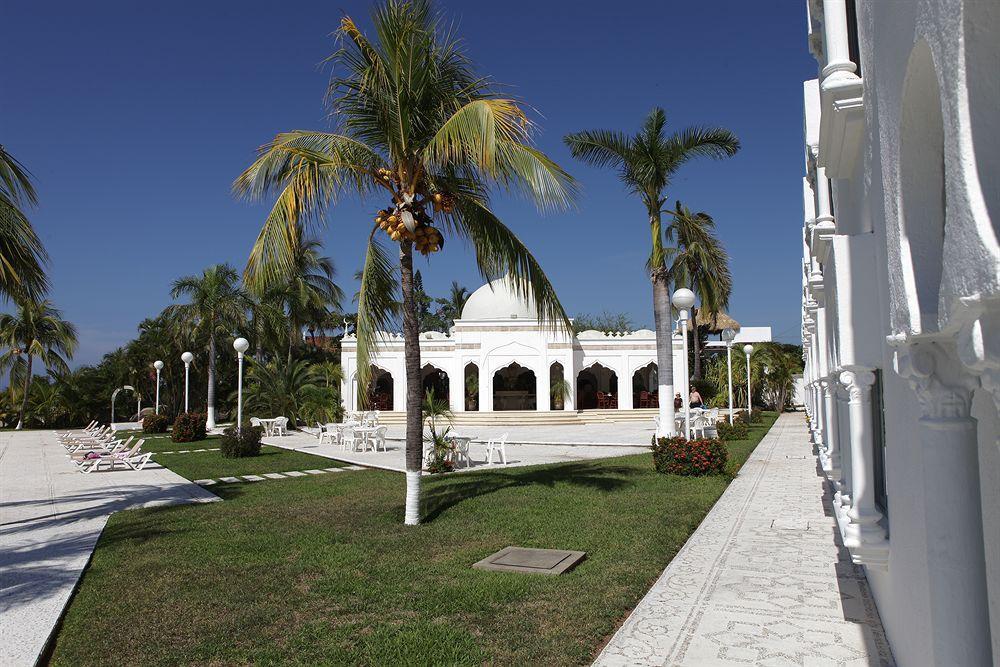 Aldea Del Bazar & Hotel